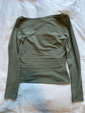 Aritzia Contour Boatneck Long Sleeve in Sagesse